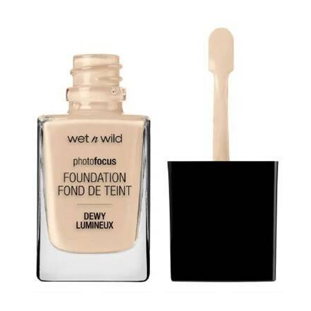 Wet N Wild Photo Focus Dewy Foundation - Soft Ivory