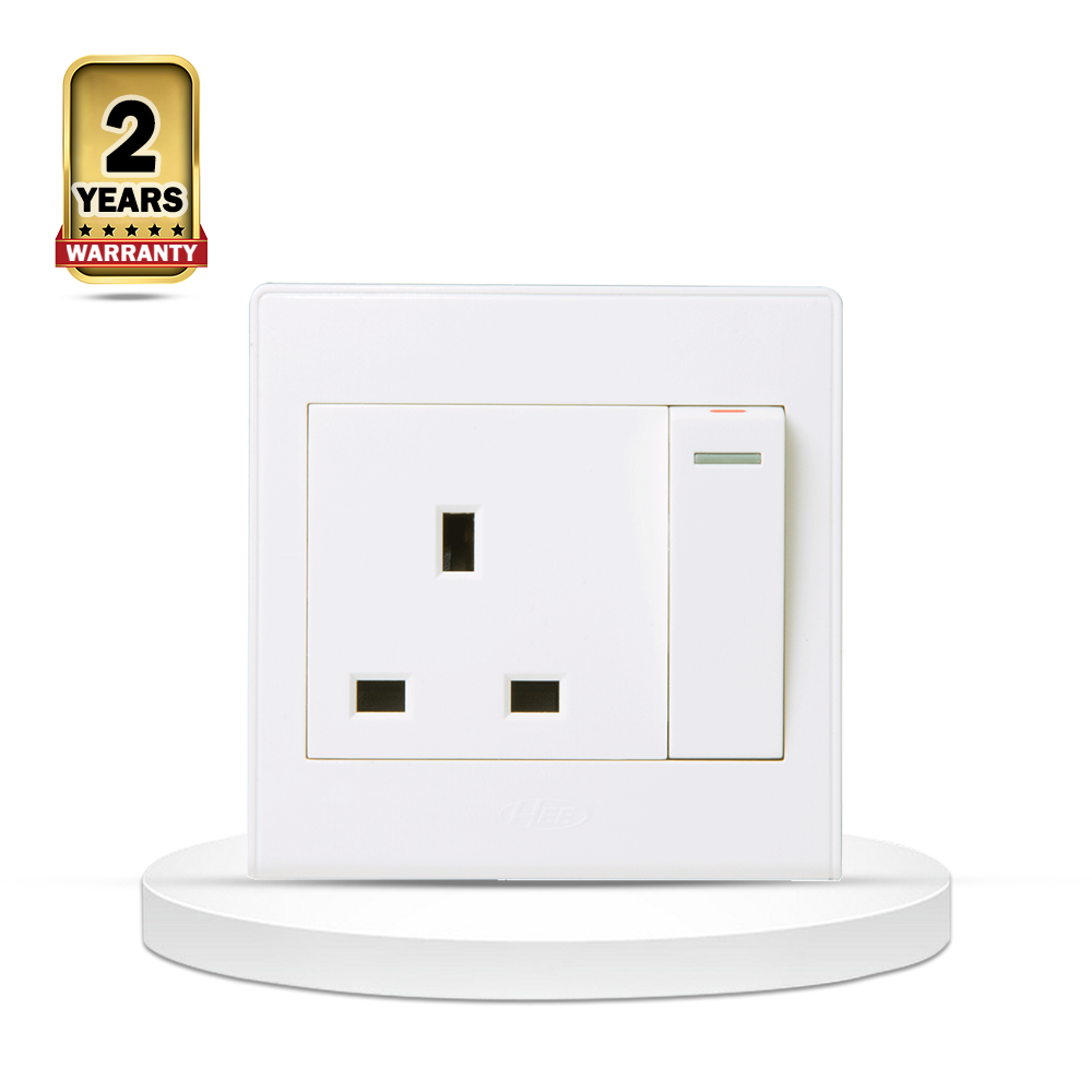 SMART 13A 3 Pin Flat Switched Socket