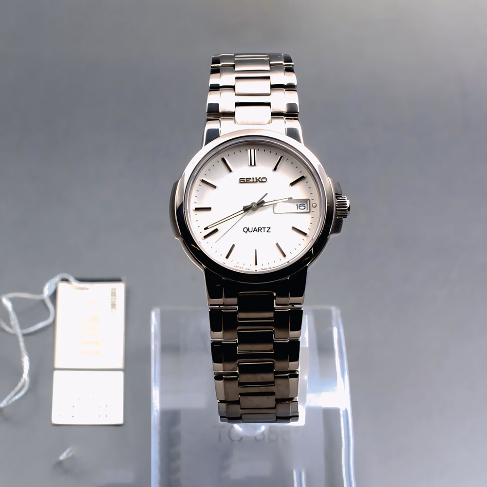 Seiko Quartz Premium Watch For Men - Silver