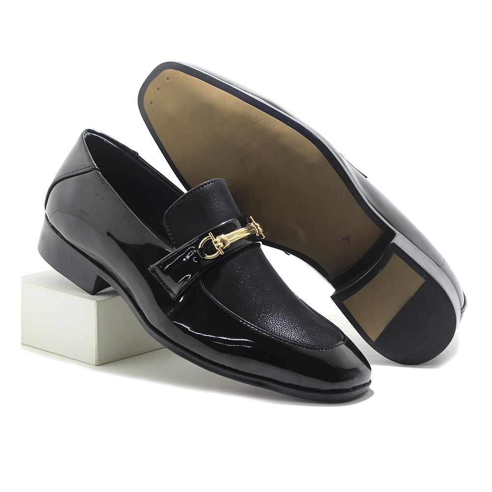 Glossy Patent PU Leather Tassel Shoe For Men - Black - IN420