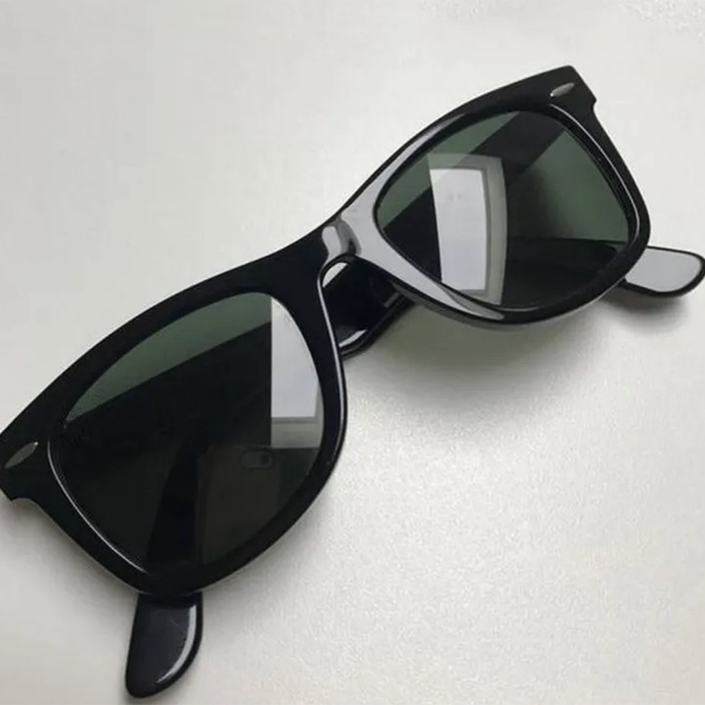 Ray Ban Wayfarer Sunglasses For Man - Black