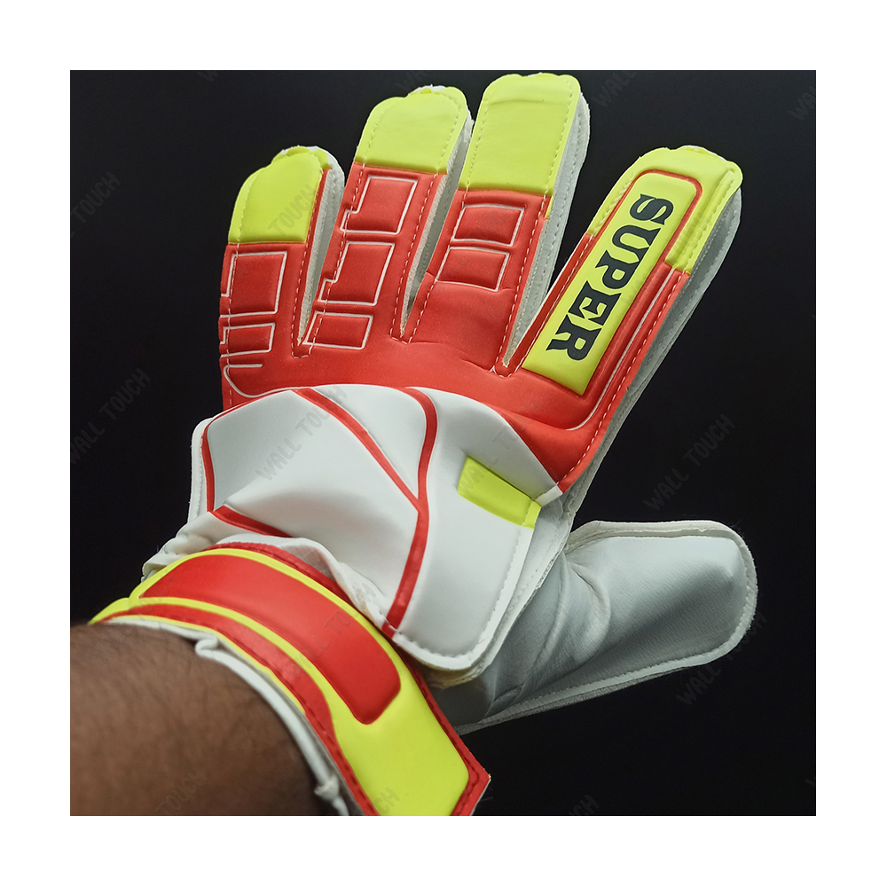 Football best sale hand gloves