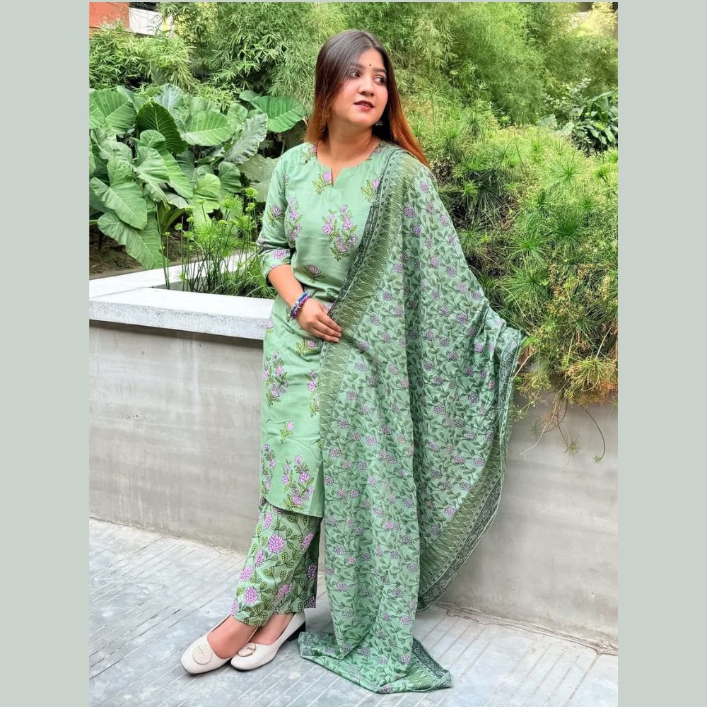 Ready Made Cotton Pakistani Design Salwar Kameez For Women - Light Pest