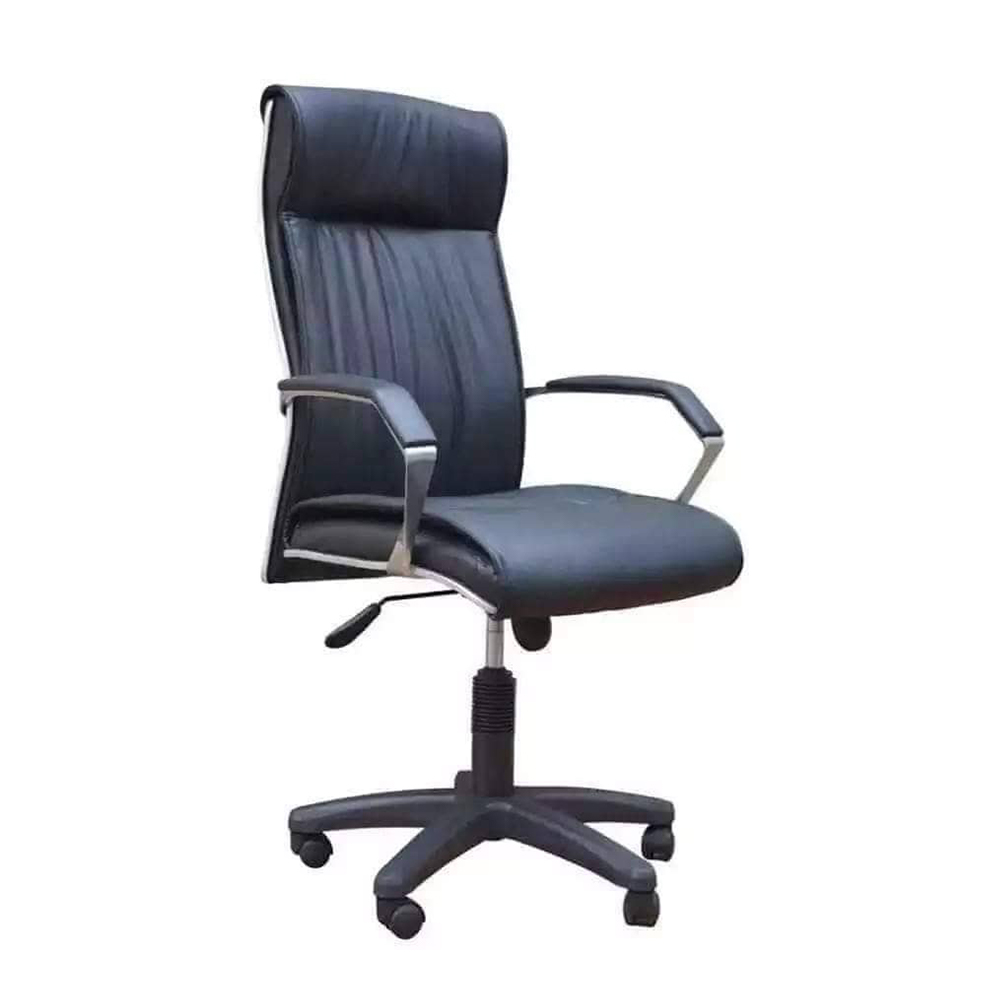 ZN - MC - 15 Manager Chair - Black