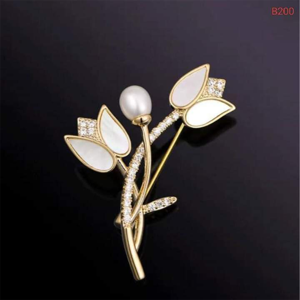 Metal Rose Brooch Hijab Safety Pin For Girls And Women -  White and Golden - 01