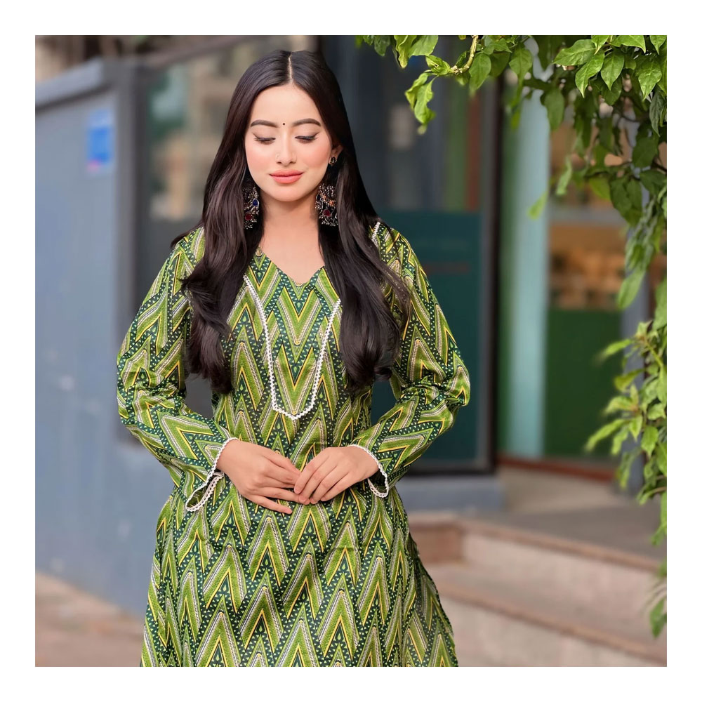 Buy Showstopper Cotton Kurti for Women - 0224 000318 - Bright Green and Get Freyias Damage Repair Shampoo with Coconut Milk - 220ml Free